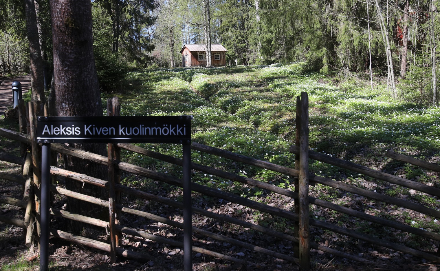Aleksis Kiven Kuolinm kki On Vaatimaton Mutta Suosittu K yntikohde 